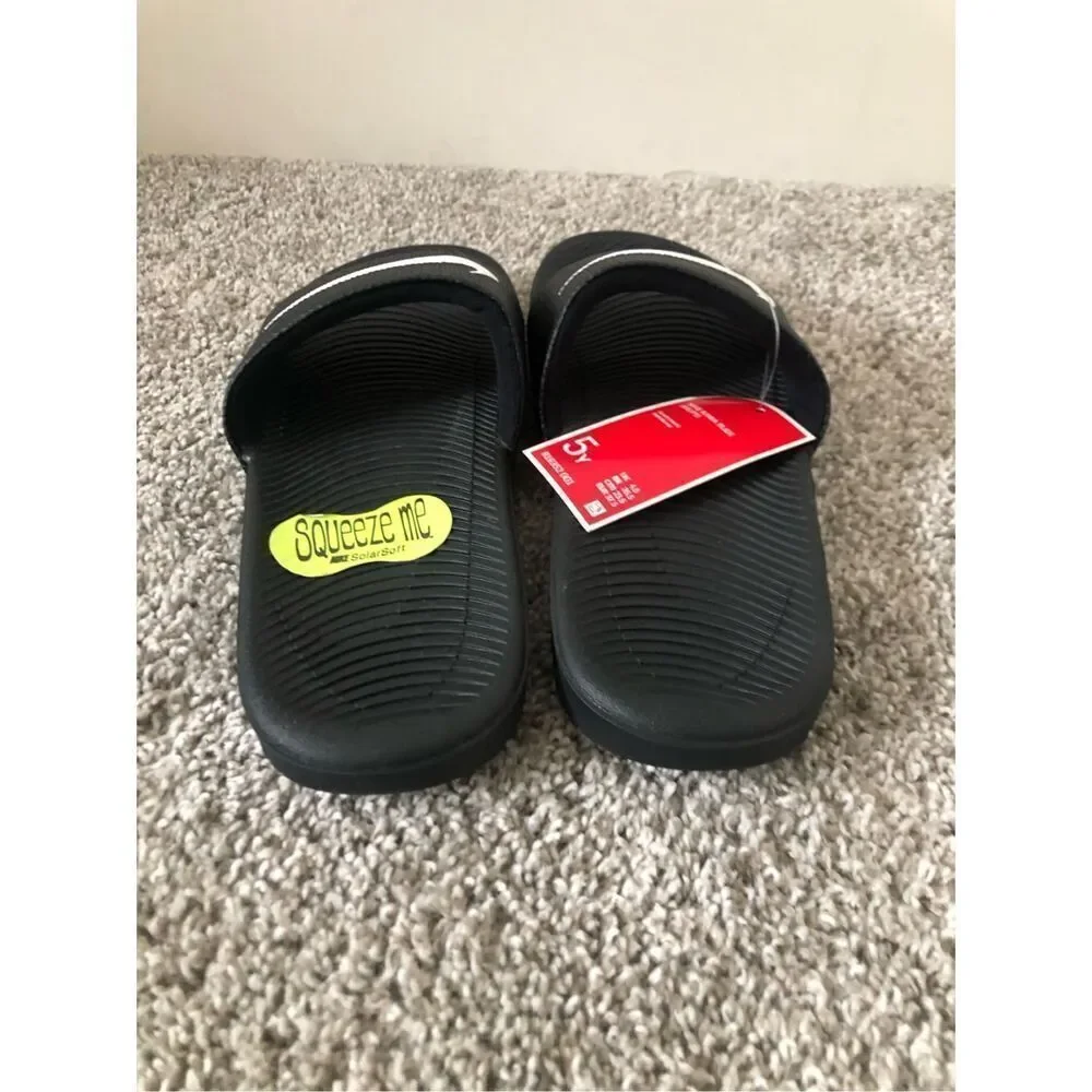 Nike Kawa Slides GS/PS - Size 5Y